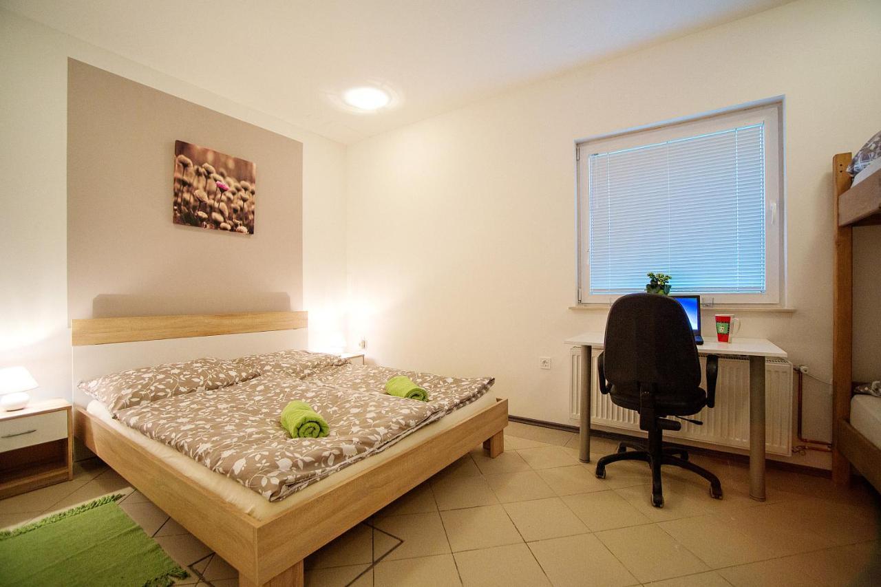Sweet Apartments With Free Private Parking リュブリャナ エクステリア 写真