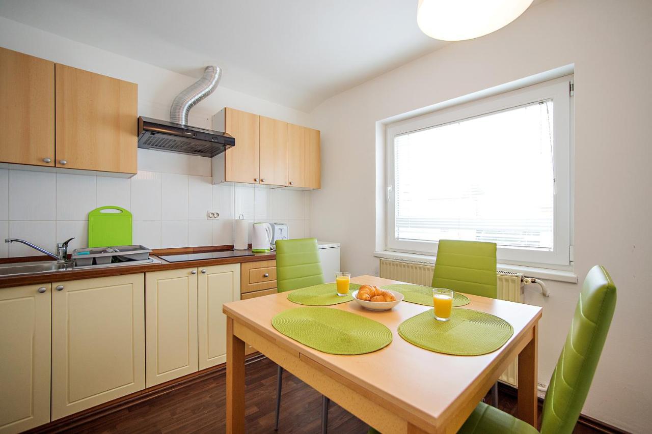 Sweet Apartments With Free Private Parking リュブリャナ エクステリア 写真